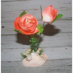 Роза из ракушек с бутоном