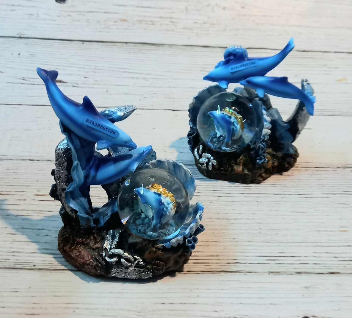 Шар с дельфинами с якорем большой 